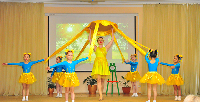 Маленькі подоляни проявили свої таланти під час районного фестивалю дитячої творчості «Семинотка» (фото)