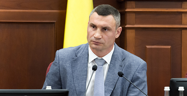 Віталій Кличко: «Я сподіваюся, всі сторони розуміють серйозність ситуації з відсутністю гарячого водопостачання в столиці і нарешті почнуть діяти по-державницьки»