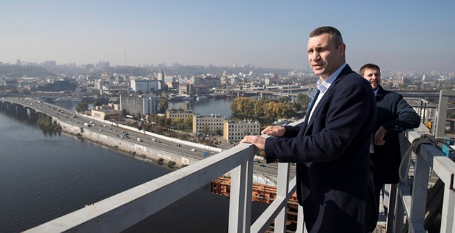 Віталій Кличко: «Ми робимо все, аби за два роки відкрити автомобільне сполучення через Подільсько-Воскресенський міст»