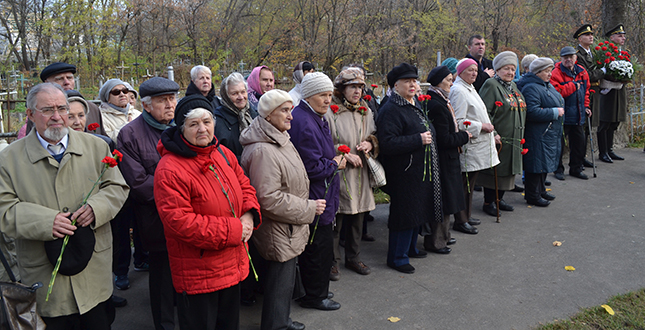6 листопада у Подільському районі відбулися заходи з нагоди 75-ї річниці вигнання нацистів із Києва (фото)