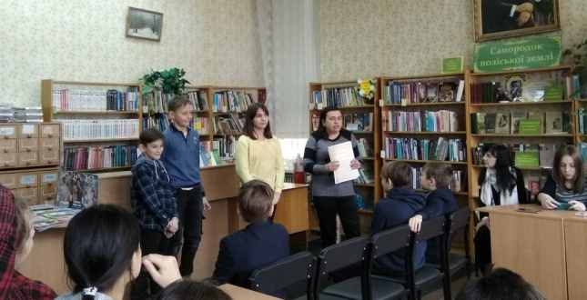 Учні школи № 93 зустрілися з шевченкознавцем Наталією Осипчук (фото)