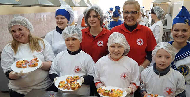 15 квітня діти Подільського району долучилися до благодійної акції «Великодній зайчик» від Червоного Хреста (фото)