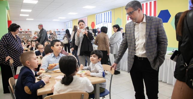 Валентин Мондриївський про харчування у школах: «Київські учні отримали право вибору»