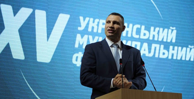Віталій Кличко: «Асоціація міст України була і залишається аполітичною організацією, що захищає інтереси місцевого самоврядування»