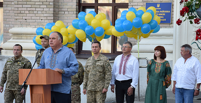 Віктор Смирнов привітав подолян з Днем Державного Прапора України (фото)