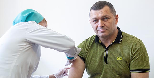 Микола Поворозник: «Вакцинація – єдиний ефективний метод захисту від грипу» (+перелік закладів)