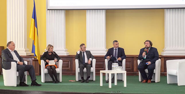 Віталій Кличко взяв участь у презентації Концепції інтегрованого розвитку Подолу, розробленої спільно з міжнародними партнерами (+фото)