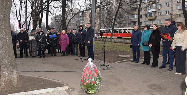 У Подільському районі вшанували учасників ліквідації наслідків аварії на Чорнобильській АЕС (фото)