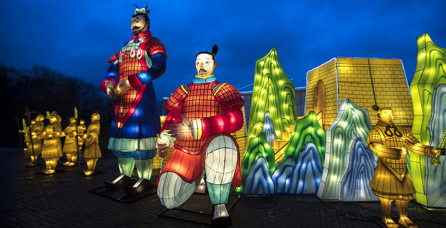 Віталій Кличко показав фестиваль гігантських китайських ліхтарів на Співочому полі (+фото)