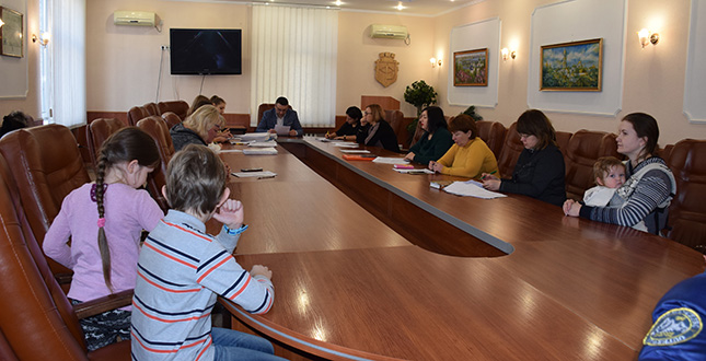 28 січня відбулось засідання комісії з питань захисту прав дитини Подільської районної в місті Києві державної адміністрації (фото)