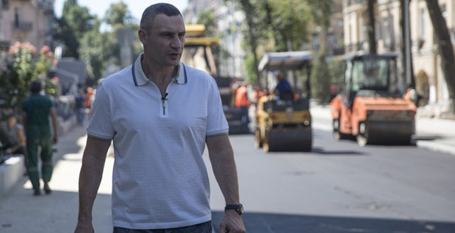 Віталій Кличко: «За кілька днів відкриють рух оновленою вулицею Івана Франка»