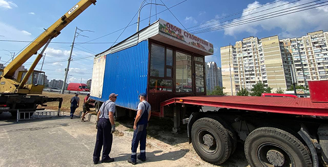 У Києві протягом літа демонтували майже 1700 незаконних елементів благоустрою