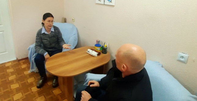 На базі Подільського районного в місті Києві центру соціальних служб працюють кваліфіковані психологи з сім’ями, що потребують підтримки