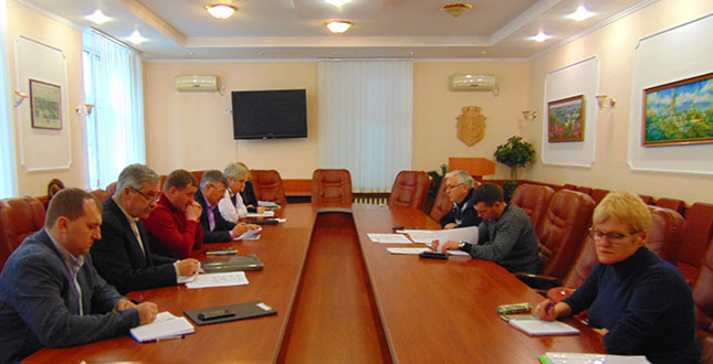 Засідання наглядової ради з питань передачі житлових приміщень провели у Подільській РДА (фото)